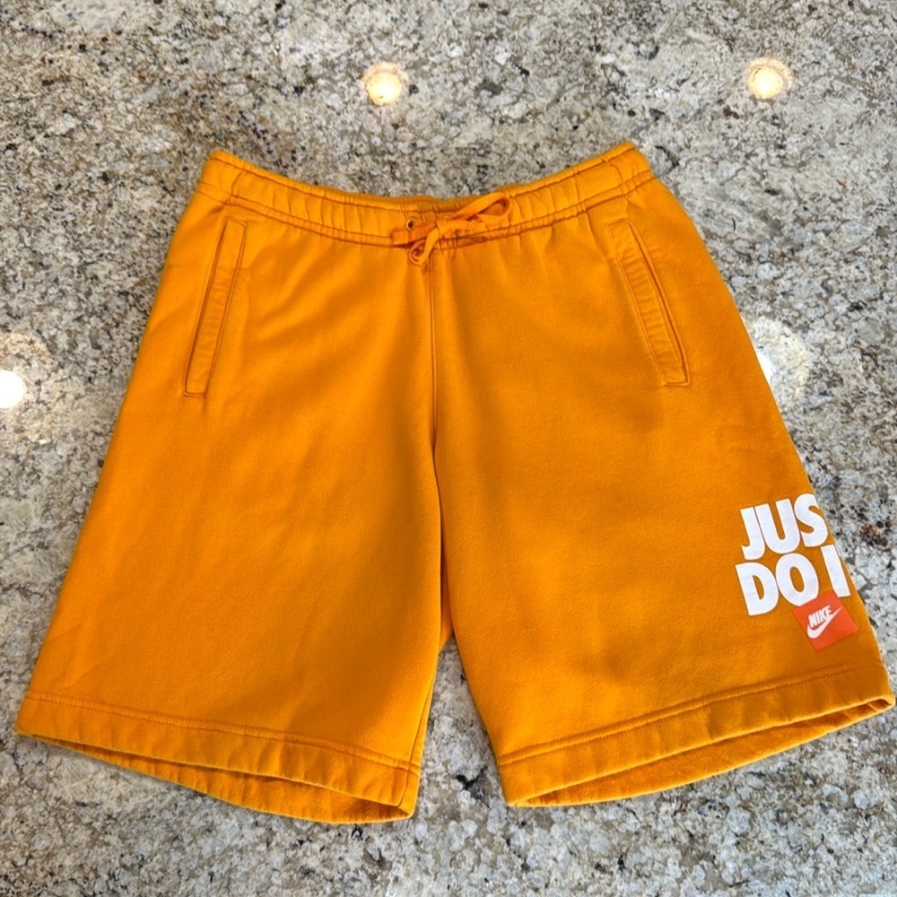 NIKE JUST DO IT Shorts Size MEDIUM